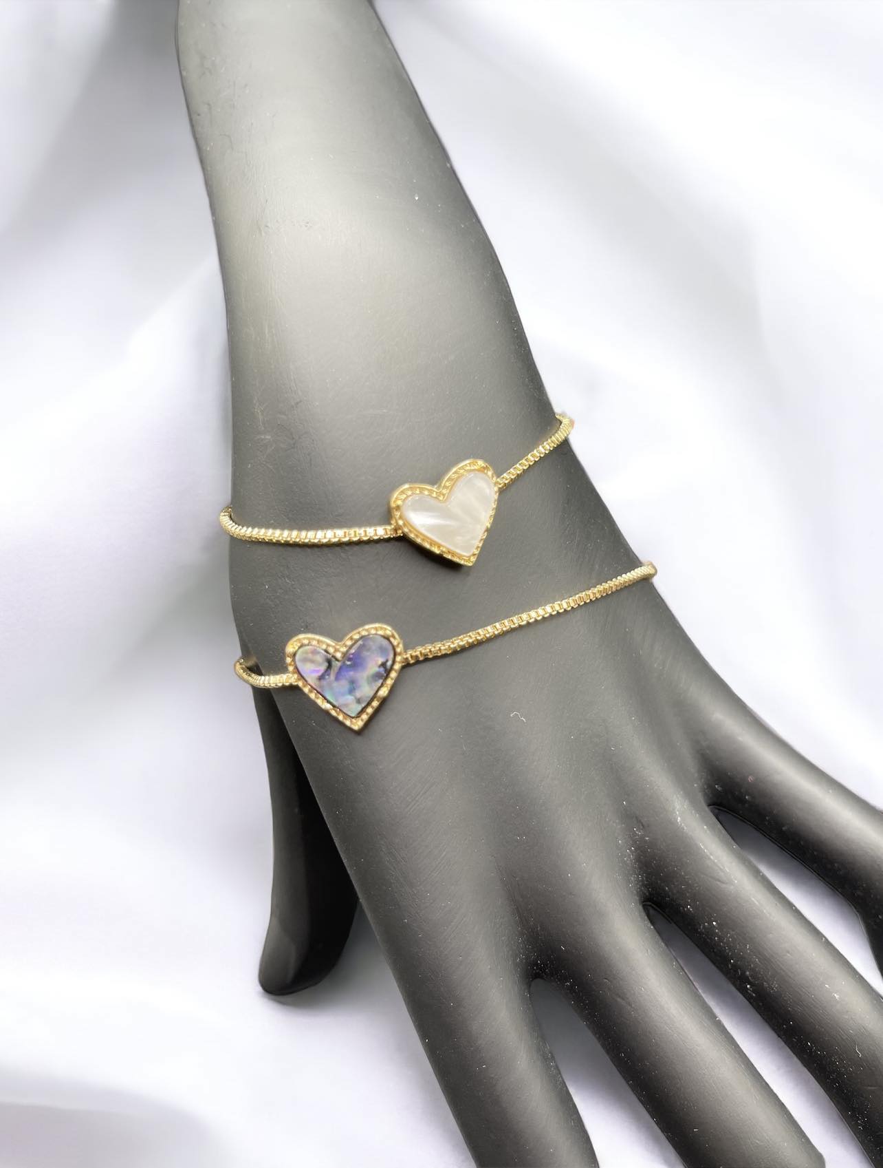 Brilliant blue heart shaped silver-plated bracelet